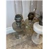 Image 3 : Aladdin Oil Lamps
