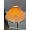 Image 2 : Vintage Floor Lamp