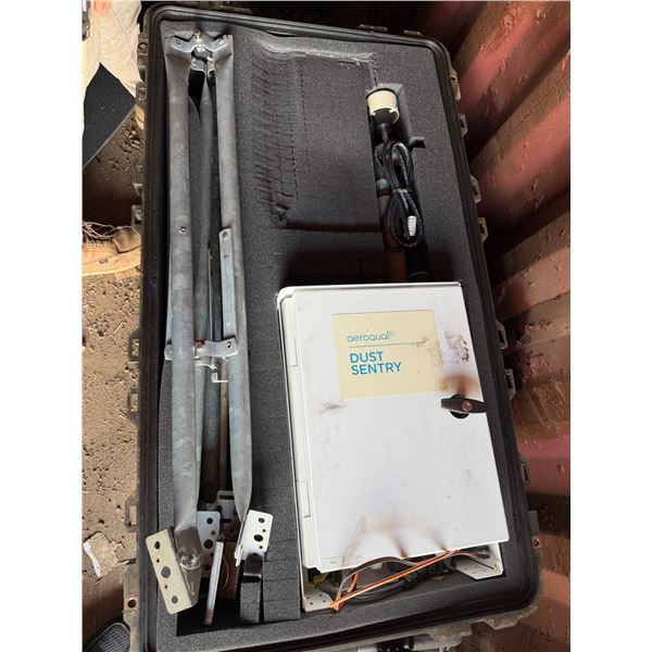 Aeroqual Dust Sentry Monitoring System  w/ Accessories in Hard Case