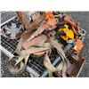 Image 10 : Contents of Pallet: Renfroe JPA Plate Clamp, Chain Hoist, Hooks, Shackles