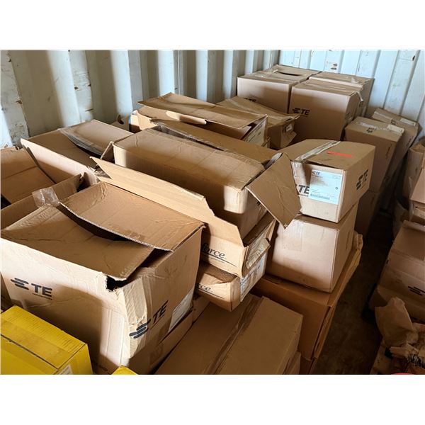 Contents of Pallet: Raychem ELB-35-600-J3-AL-200 Deadbreak Junction, Carrier Cassettes P/U Tues 2/24