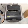 Image 2 : Fellowes 225Ci Cross-Cut Paper Shredder