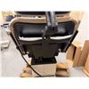 Image 15 : Midmark Ritter 230 Barrier Free Exam Chair w/ Foot Controls