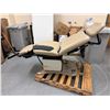 Image 8 : Midmark Ritter 230 Barrier Free Exam Chair w/ Foot Controls