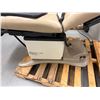 Image 9 : Midmark Ritter 230 Barrier Free Exam Chair w/ Foot Controls
