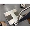 Image 9 : Welch Allyn Scale Tronix Mobile Stand-On Scale (needs repair)