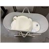 Image 2 : Snuggle Cosy Moses Basket on Stand w/ SHN-CQM Quilt Mattress 35" x 16" x 25"H