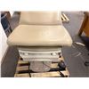 Image 23 : Midmark Ritter 223 Barrier-Free Examination Table