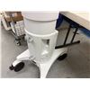 Image 8 : Zonare ZS3 SmartCart Diagnostic Ultrasound System (no power)