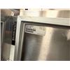 Image 8 : Follett 00959312 REF1 Medical-Grade Refrigerator New (gets cold/alarm sounds)