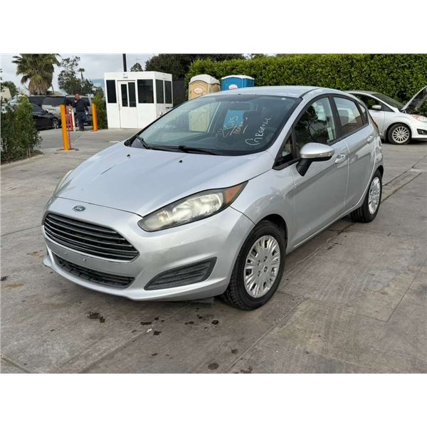 FORD  FIESTA 2015 L/S-SALV-DON