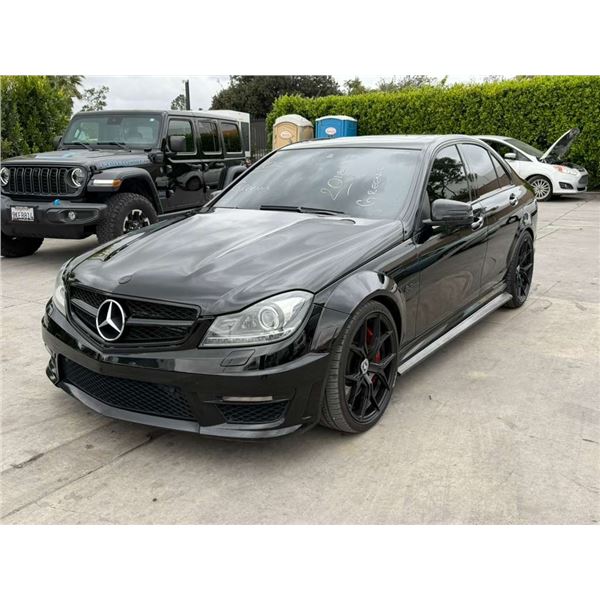 MERZ AMG C63 2012 O/S TITLE 2 DAYS