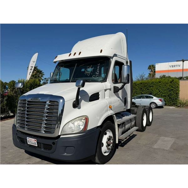 FRHT CASCADIA 113 2012 T