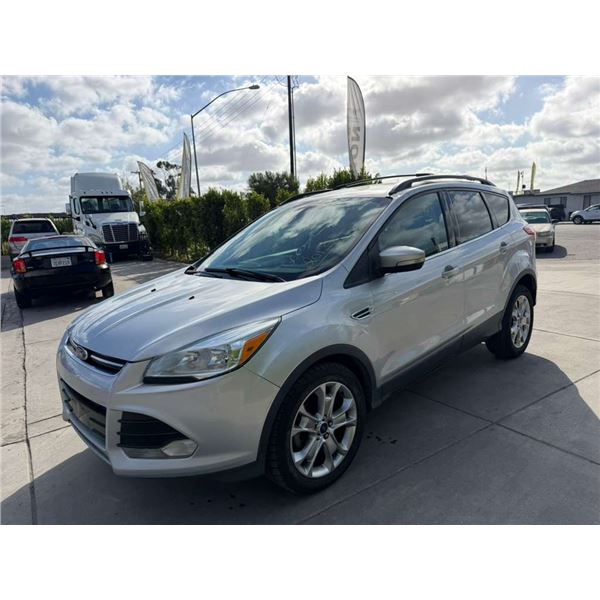 FORD  ESCAPE 2013 O/S TITLE 2 DAYS
