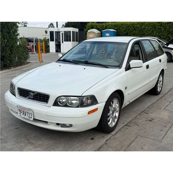 VOLV V40 2004 T-DONATION