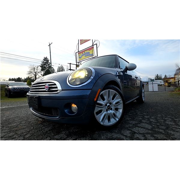 DUNCAN - 2010 MINI COOPER BLUE 141291 KMS  "NO RESERVE" - DZ27281
