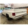 Image 20 : PARKSVILLE - 1985 CHEVROLET C/K PICKUP WHITE 318072 KMS "NO RESERVE" - D226252