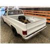 Image 22 : PARKSVILLE - 1985 CHEVROLET C/K PICKUP WHITE 318072 KMS "NO RESERVE" - D226252