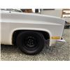 Image 25 : PARKSVILLE - 1985 CHEVROLET C/K PICKUP WHITE 318072 KMS "NO RESERVE" - D226252