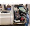 Image 36 : PARKSVILLE - 1985 CHEVROLET C/K PICKUP WHITE 318072 KMS "NO RESERVE" - D226252