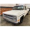 Image 3 : PARKSVILLE - 1985 CHEVROLET C/K PICKUP WHITE 318072 KMS "NO RESERVE" - D226252