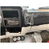 Image 46 : PARKSVILLE - 1985 CHEVROLET C/K PICKUP WHITE 318072 KMS "NO RESERVE" - D226252