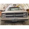 Image 5 : PARKSVILLE - 1985 CHEVROLET C/K PICKUP WHITE 318072 KMS "NO RESERVE" - D226252