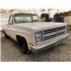 Image 8 : PARKSVILLE - 1985 CHEVROLET C/K PICKUP WHITE 318072 KMS "NO RESERVE" - D226252