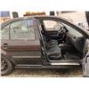 Image 36 : PARKSVILLE - 2002 VOLKSWAGEN JETTA BLACK  204674KMS "NO RESERVE"  - B028361