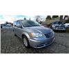 Image 5 : DUNCAN - 2015 CHRYSLER TOWN AND COUNTRY SILVER 198394 KMS - J519666