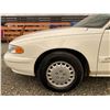 Image 31 : PARKSVILLE - 2001 BUICK CENTURY WHITE 141057 KMS - B192535