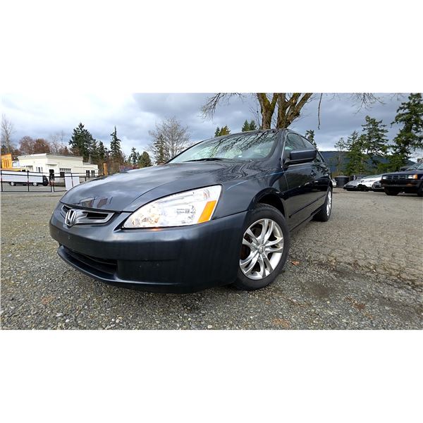 DUNCAN - 2003 HONDA ACCORD BLACK  224095 KMS - D810231