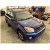 Image 10 : PARKSVILLE - 2005 TOYOTA RAV4 BLUE  486128 KMS - B043628