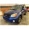 Image 3 : PARKSVILLE - 2005 TOYOTA RAV4 BLUE  486128 KMS - B043628