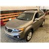 Image 4 : PARKSVILLE - 2011 KIA SORENTO GREY 332537 KMS - B045732