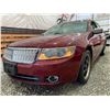 Image 2 : PARKSVILLE - 2007 LINCOLN MKZ RED 255238 KMS "NO RESERVE" - P651144