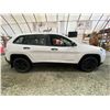 Image 12 : PARKSVILLE - 2014 JEEP CHEROKEE WHITE 164960 KMS - B302629