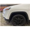 Image 32 : PARKSVILLE - 2014 JEEP CHEROKEE WHITE 164960 KMS - B302629