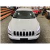 Image 8 : PARKSVILLE - 2014 JEEP CHEROKEE WHITE 164960 KMS - B302629