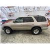 Image 23 : PARKSVILLE - 2002 TOYOTA 4RUNNER GOLD 410978 KMS - B065379
