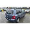 Image 10 : DUNCAN - 2005 TOYOTA HIGHLANDER BLUE "NO RESERVE" 107736 KMS - D086233A