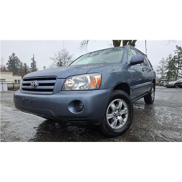 DUNCAN - 2005 TOYOTA HIGHLANDER BLUE "NO RESERVE" 107736 KMS - D086233A