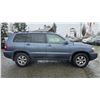 Image 7 : DUNCAN - 2005 TOYOTA HIGHLANDER BLUE "NO RESERVE" 107736 KMS - D086233A