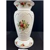 Image 2 : Royal Albert Old Country Roses - 14" Basketweave Vase