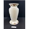 Image 3 : Royal Albert Old Country Roses - 14" Basketweave Vase