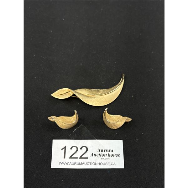 3Pc Signed "Trifari" Gold Tone Brooch + Earrings Set 1960's