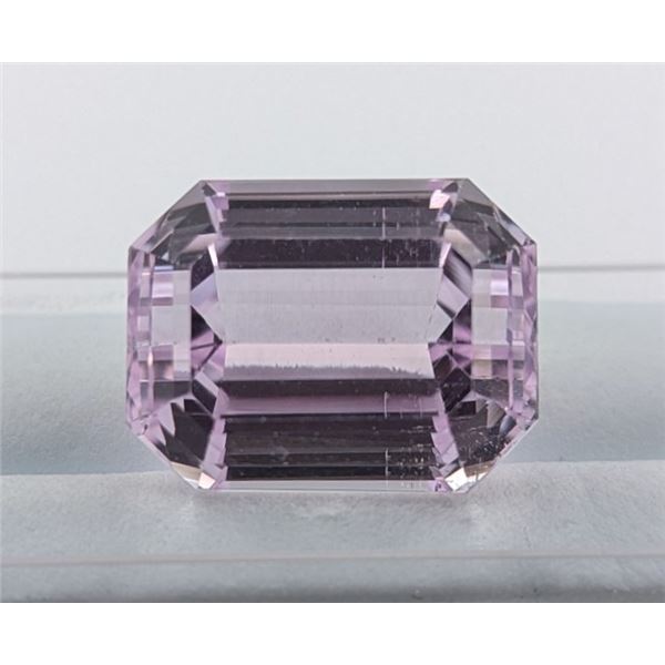 27.65 ct Certified Pink Kunzite gemstone ($9,670 Appraisal)