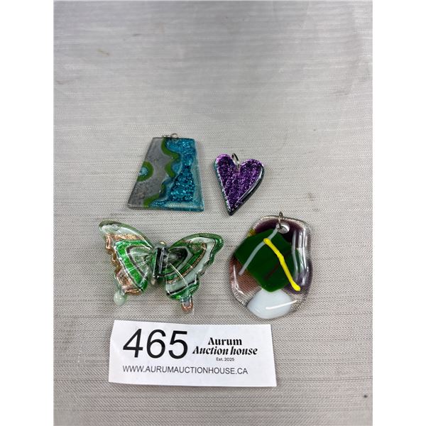 4 Beautiful Venetan Glass Pendants