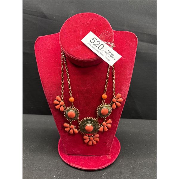 Beautiful Vintage Pink + Silver Colour Necklace w/ Original Display Stand/Mannequin