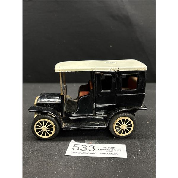 Lot Japanese Tin Car